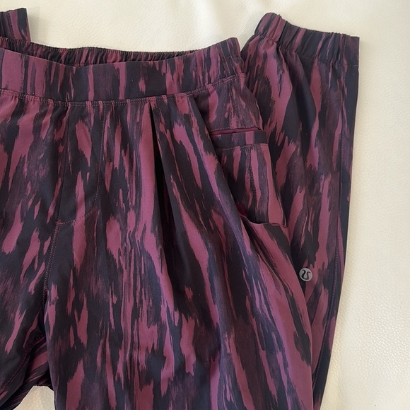 Lululemon &Go City Jogger - Picture 11 of 11